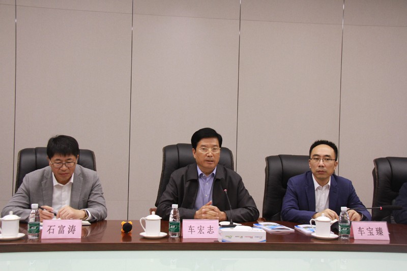 市委書記包希安到成山集團(tuán)調(diào)研并現(xiàn)場辦公 (3).jpg